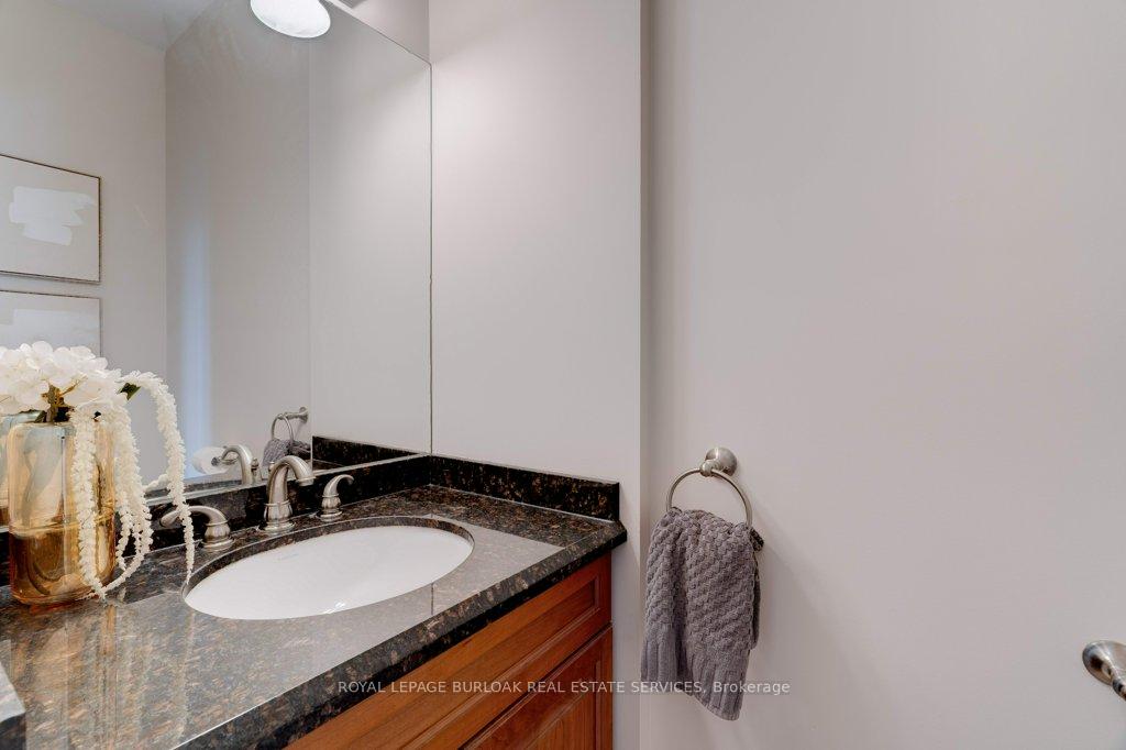 Photo 24 of 47 Premier Road, Hamilton, Waterdown — HOMEH