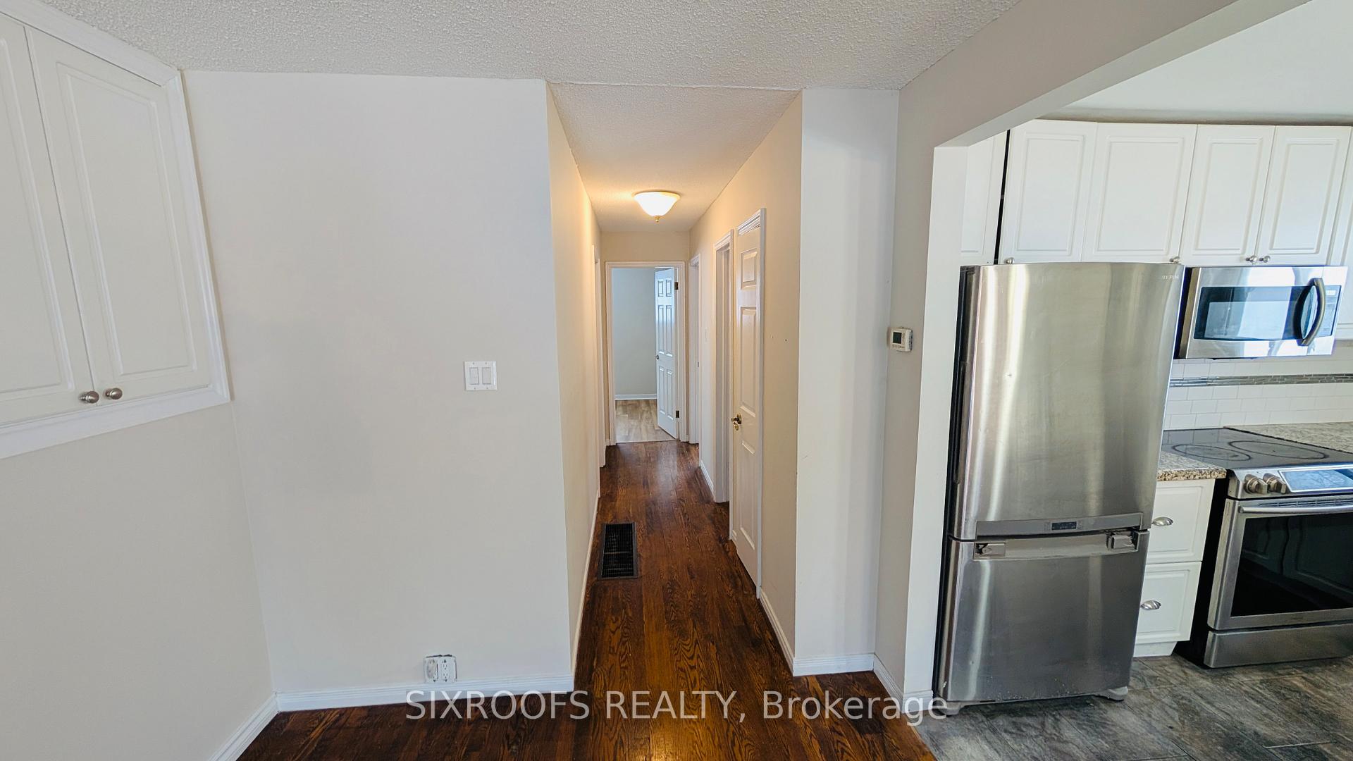 Photo 3 of Unit Main, 219 Walnut Crescent, Barrie, Bayshore — HOMEH