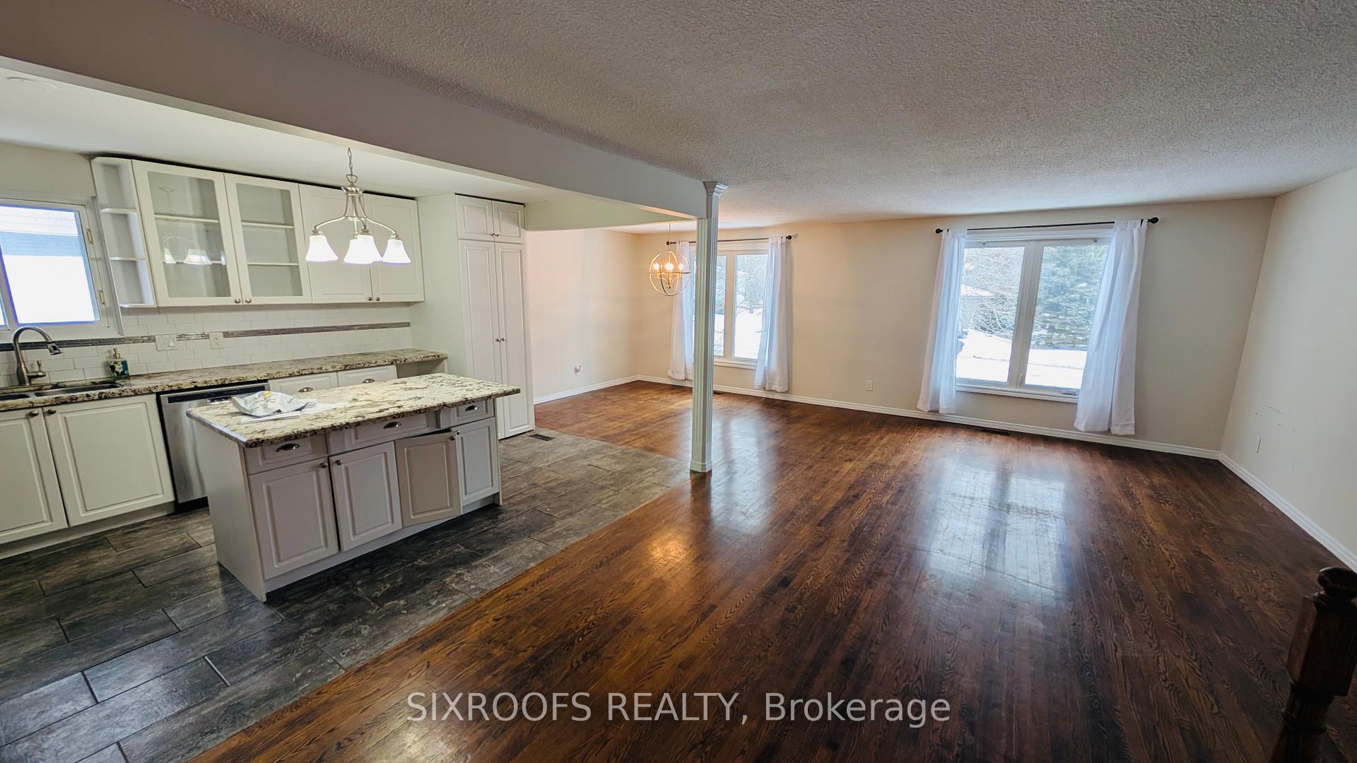 Photo 4 of Unit Main, 219 Walnut Crescent, Barrie, Bayshore — HOMEH