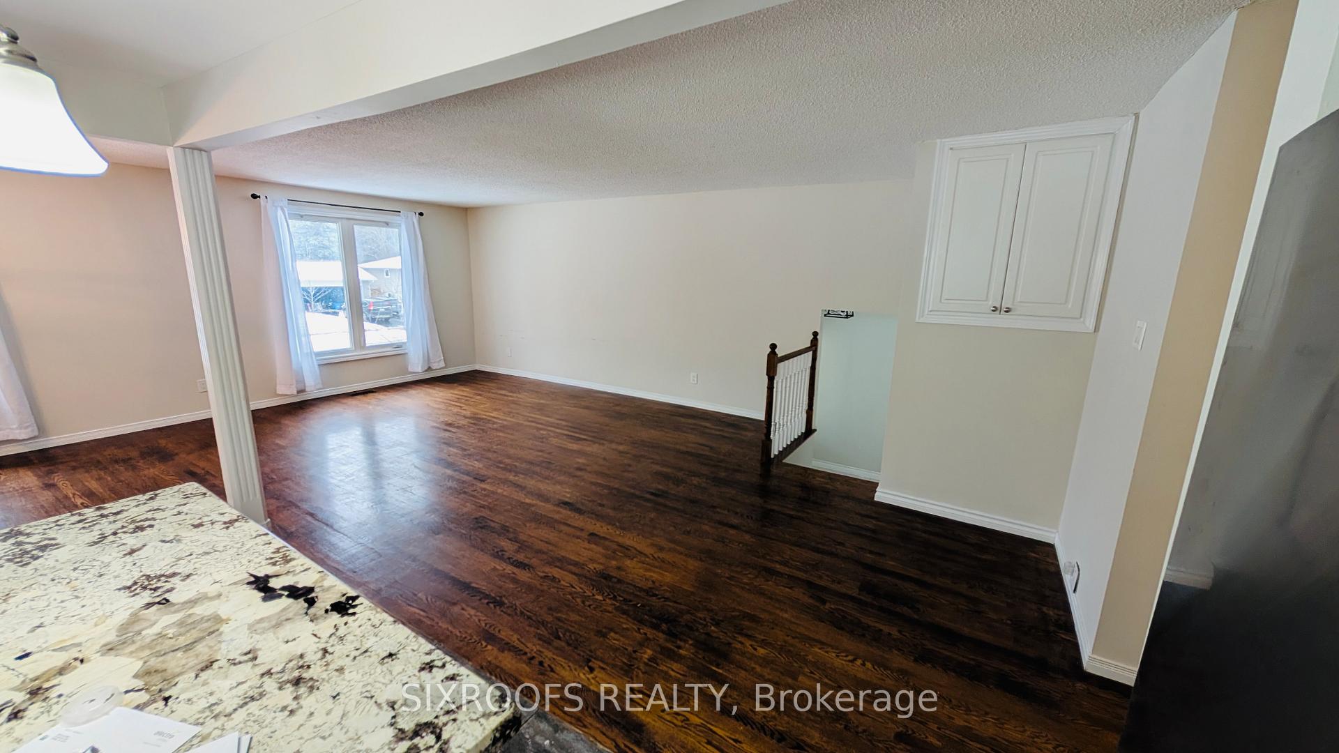 Photo 5 of Unit Main, 219 Walnut Crescent, Barrie, Bayshore — HOMEH