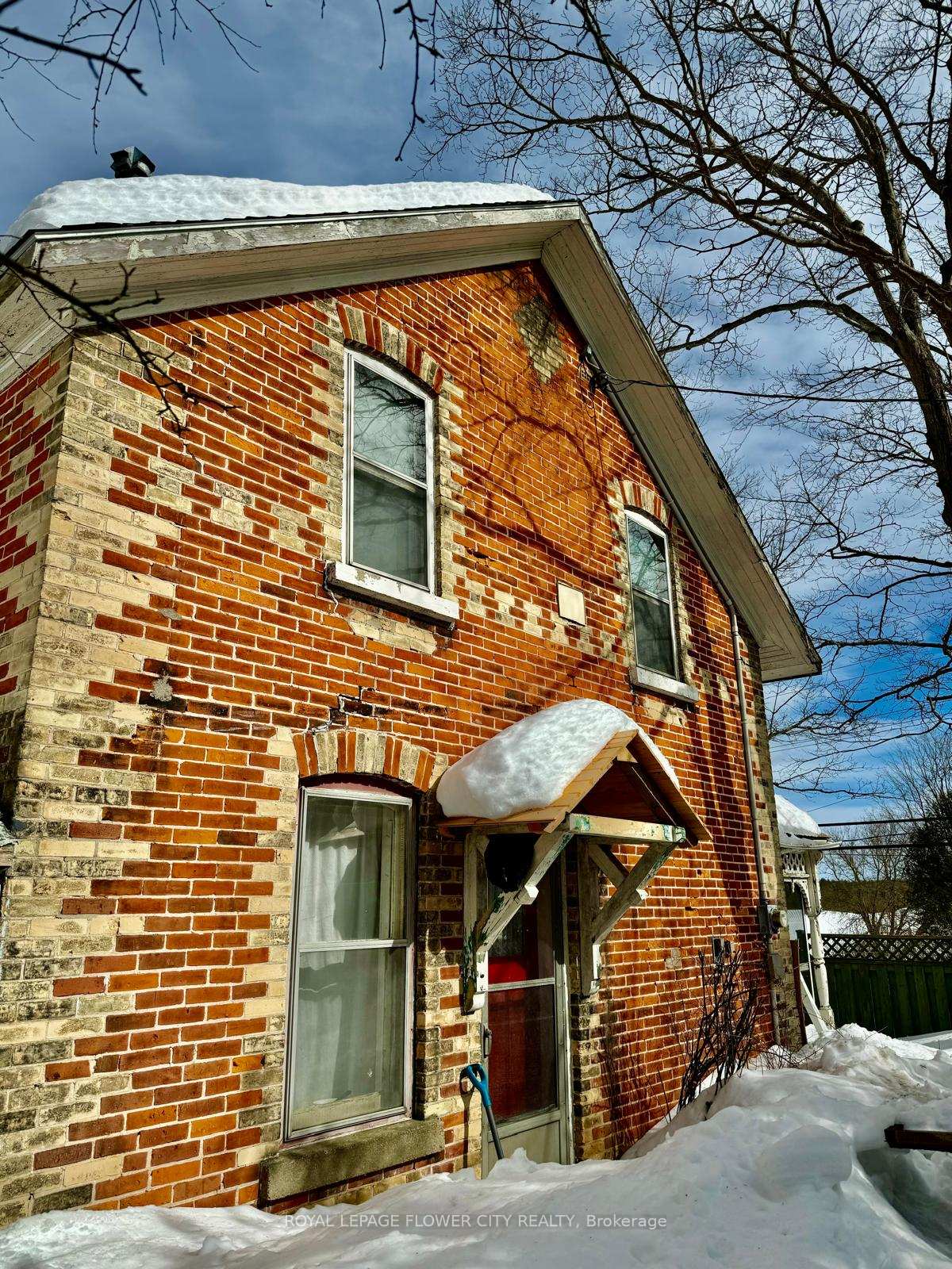 Front of Unit 4, 400035 Grey Road