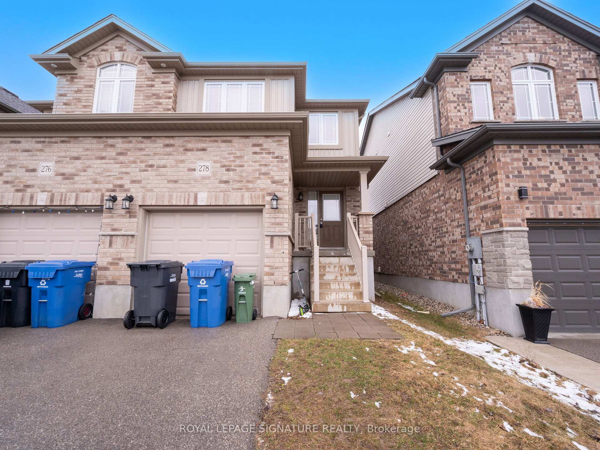 Photo 4 of 278 Ambrous Crescent, Guelph, Kortright East — HOMEH