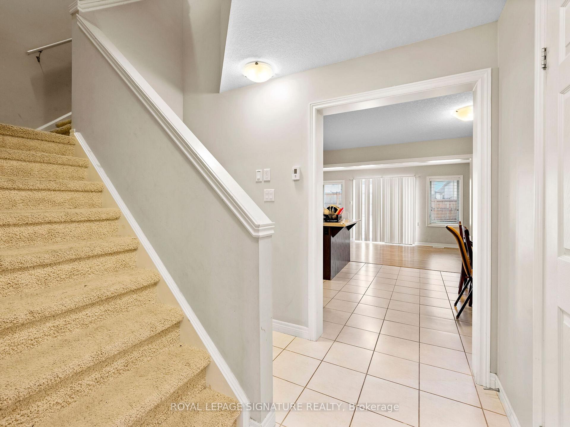 Photo 5 of 278 Ambrous Crescent, Guelph, Kortright East — HOMEH