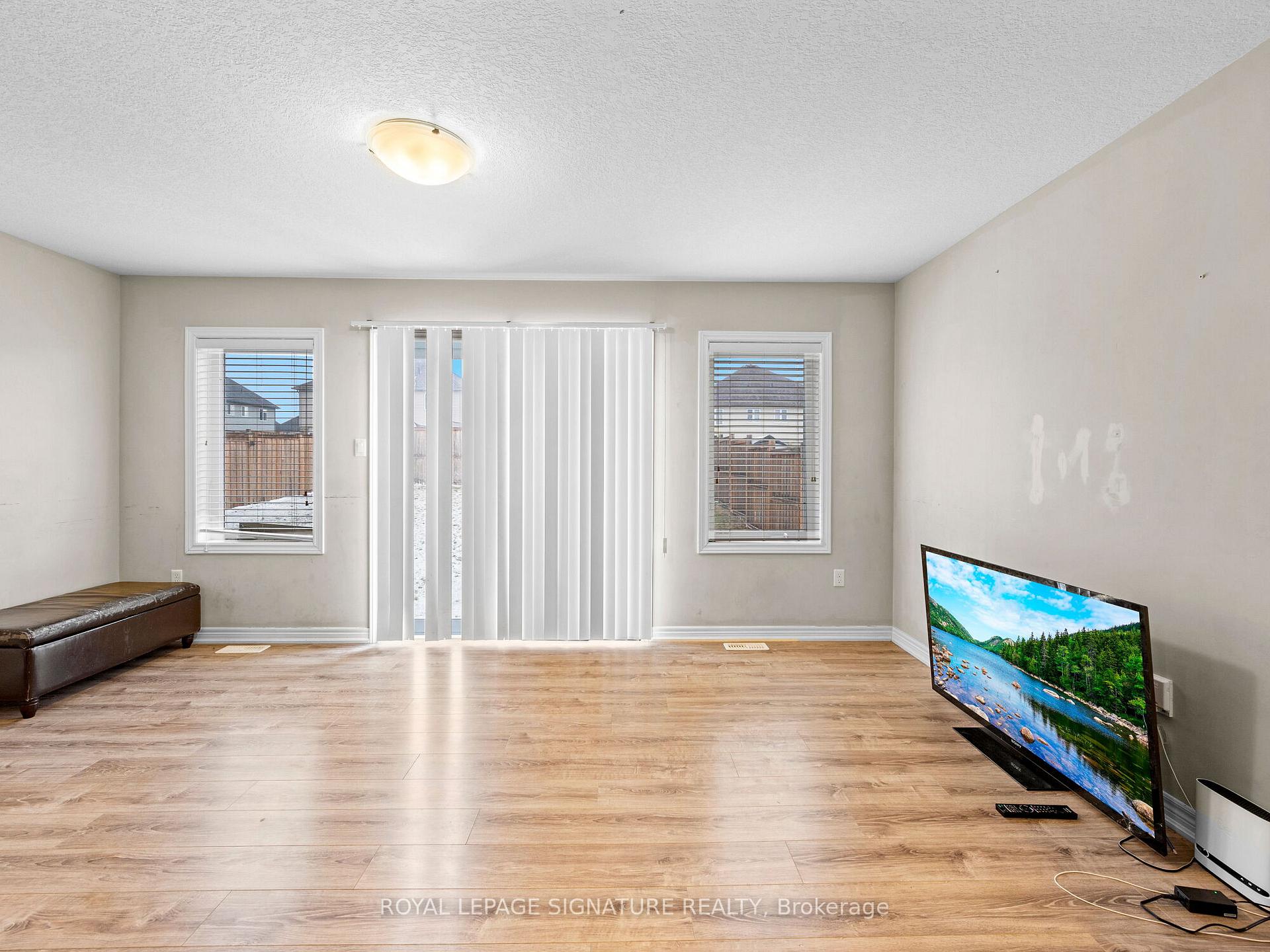 Photo 12 of 278 Ambrous Crescent, Guelph, Kortright East — HOMEH