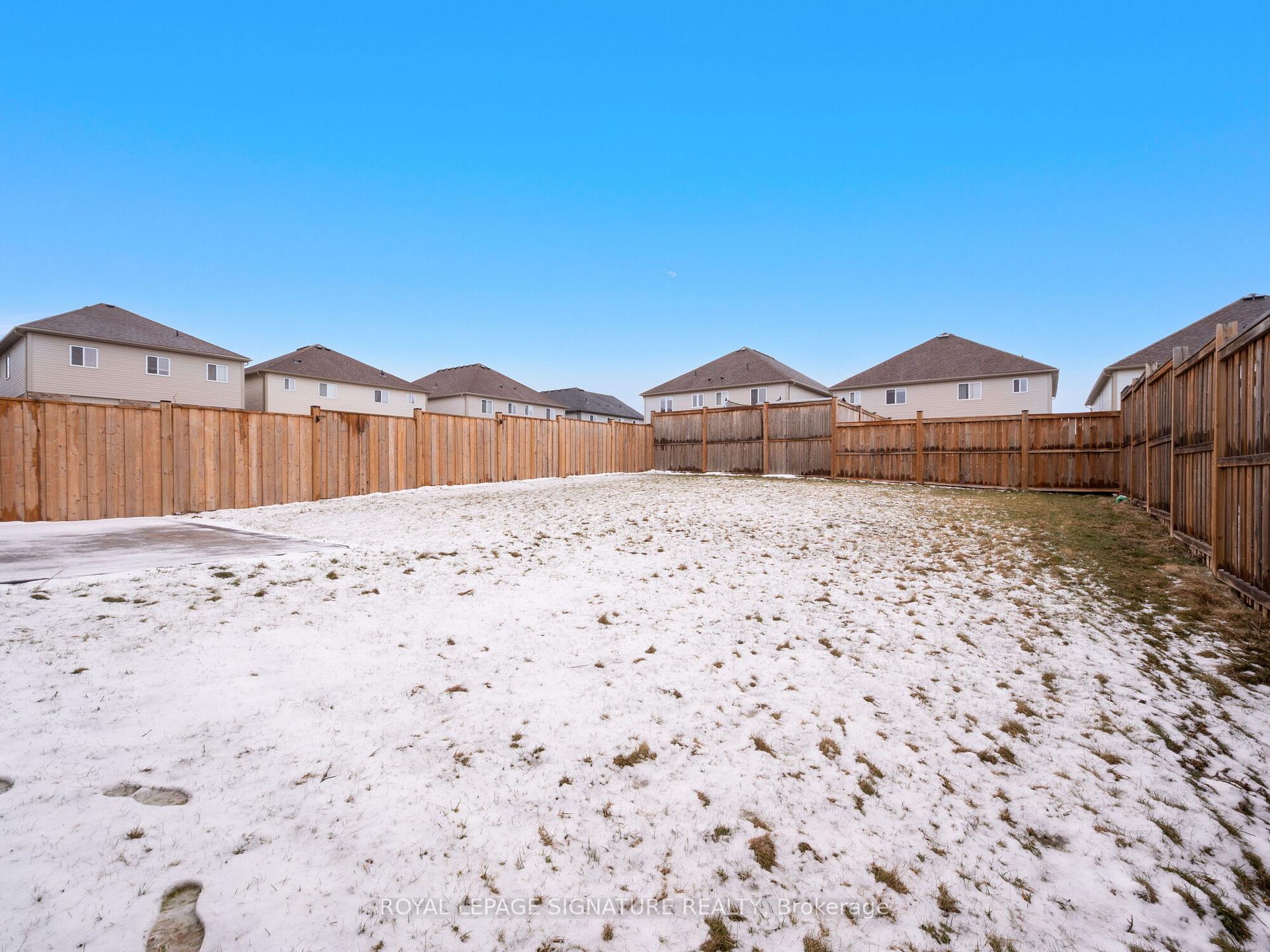 Photo 27 of 278 Ambrous Crescent, Guelph, Kortright East — HOMEH