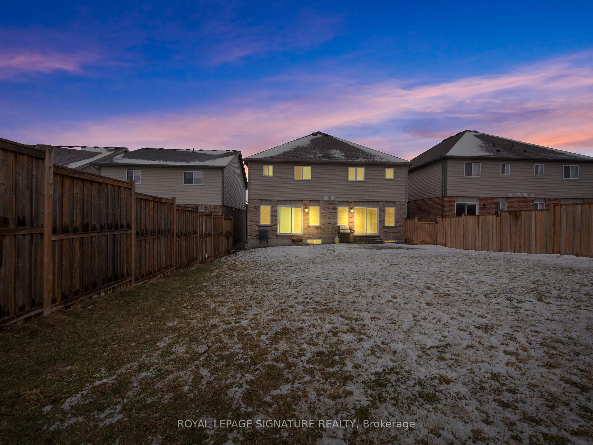 Photo 30 of 278 Ambrous Crescent, Guelph, Kortright East — HOMEH
