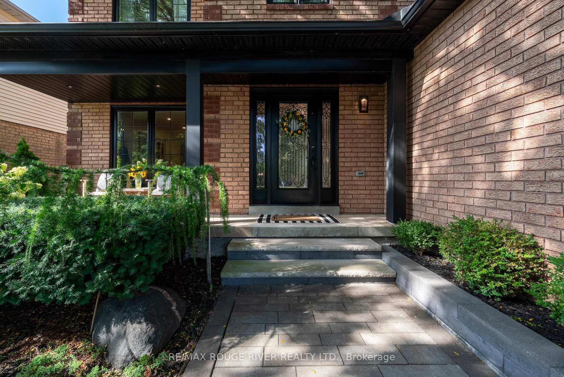 Photo 3 of 37 Doncaster Crescent, Clarington, Newcastle — HOMEH