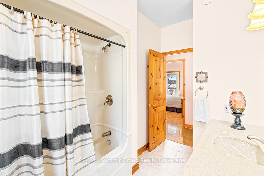 Photo 18 of 142 Lakeshore Boulevard, Grey Highlands — HOMEH
