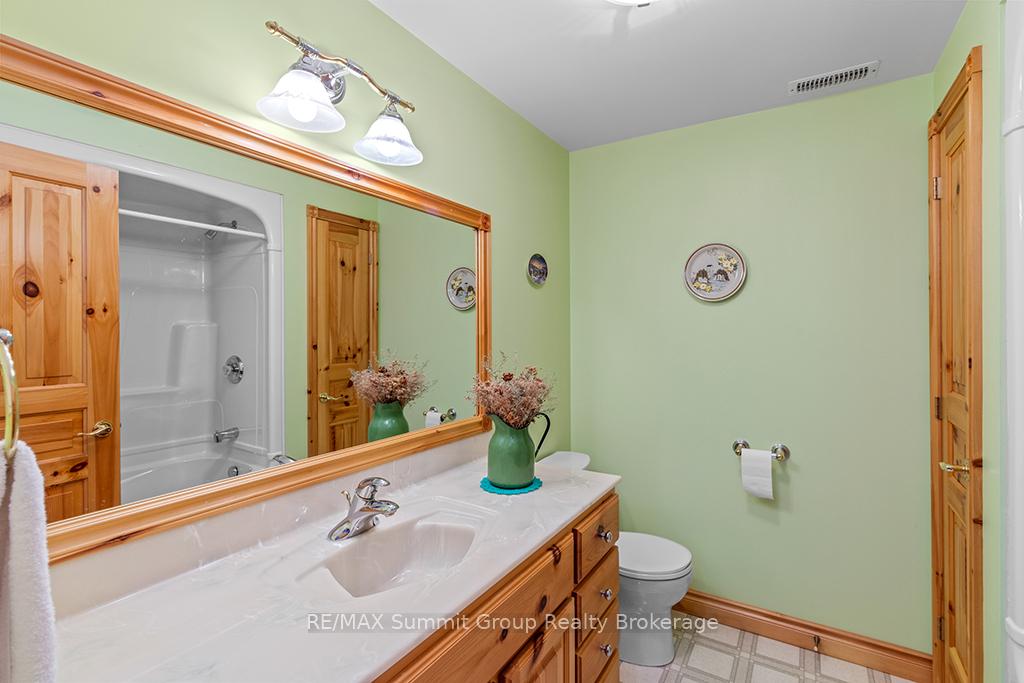 Photo 27 of 142 Lakeshore Boulevard, Grey Highlands — HOMEH