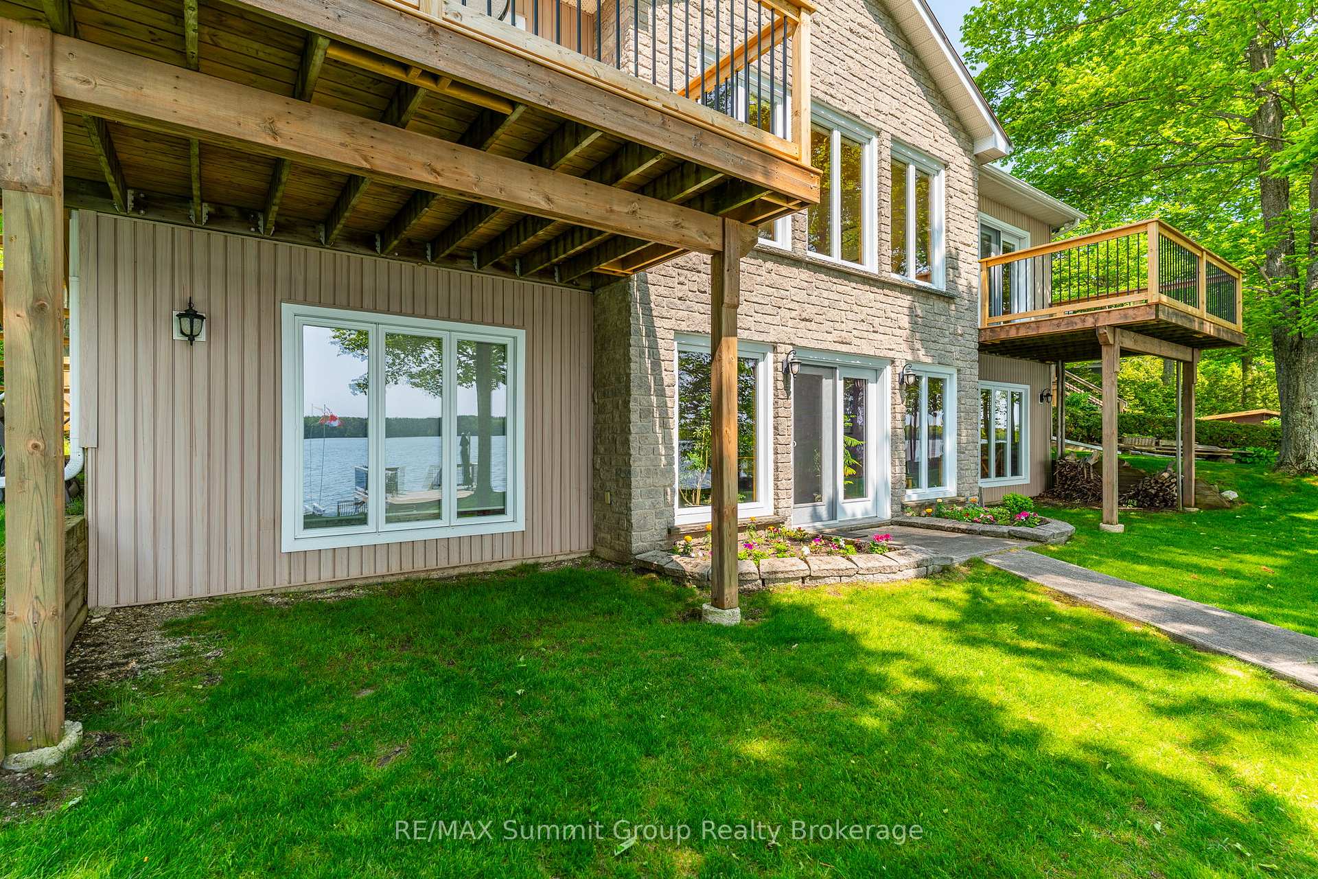 Photo 33 of 142 Lakeshore Boulevard, Grey Highlands — HOMEH