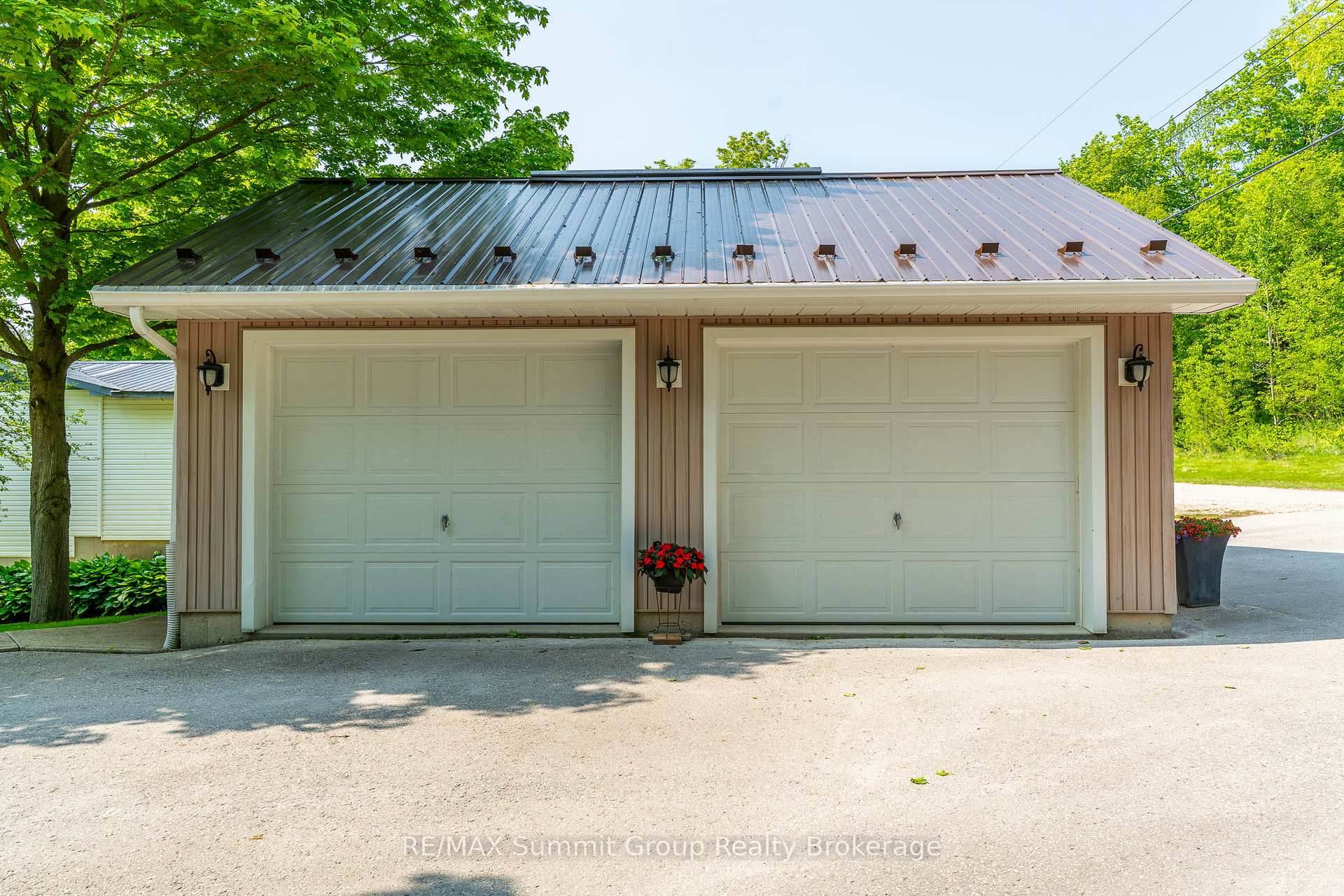 Photo 42 of 142 Lakeshore Boulevard, Grey Highlands — HOMEH