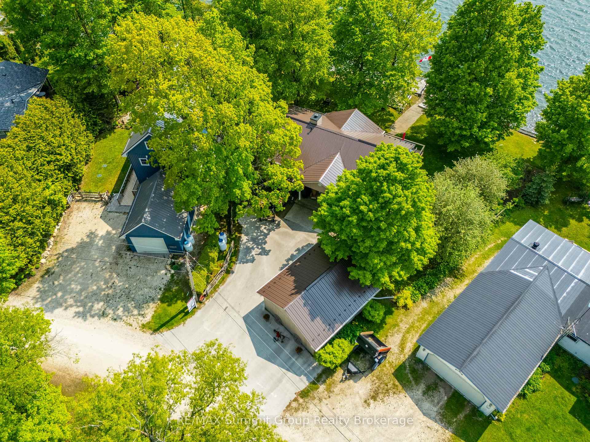 Photo 43 of 142 Lakeshore Boulevard, Grey Highlands — HOMEH
