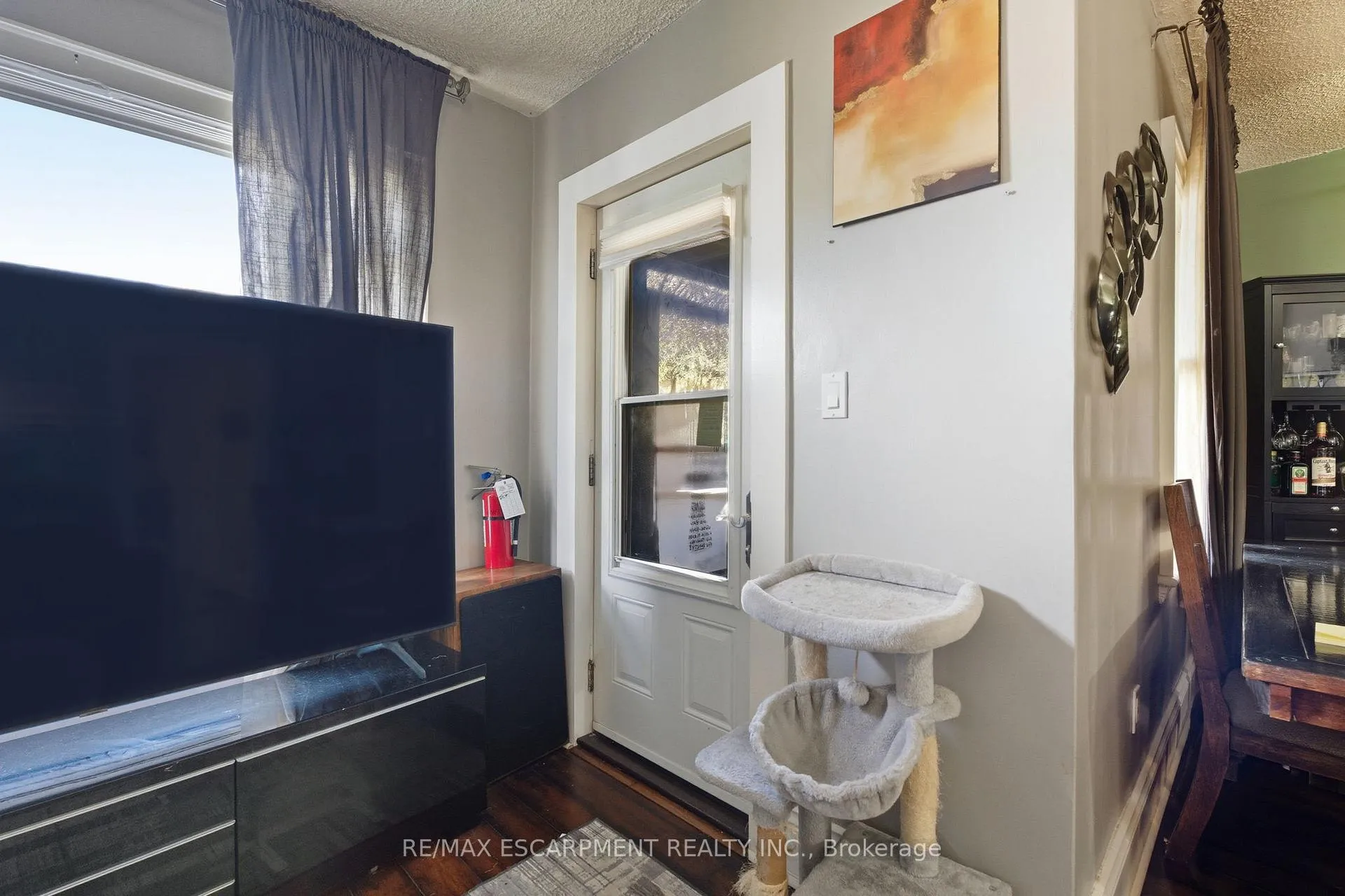 Photo 5 of 246 Cope Street, Hamilton, Homeside — HOMEH