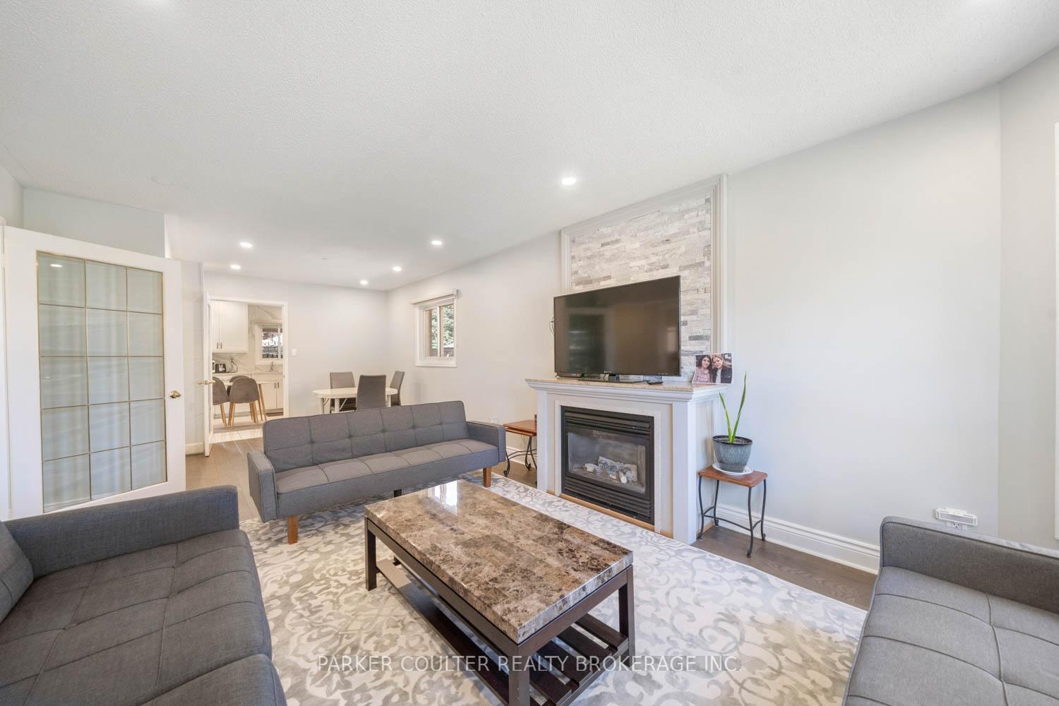 Photo 8 of 32 Brown Street, Barrie, Holly — HOMEH