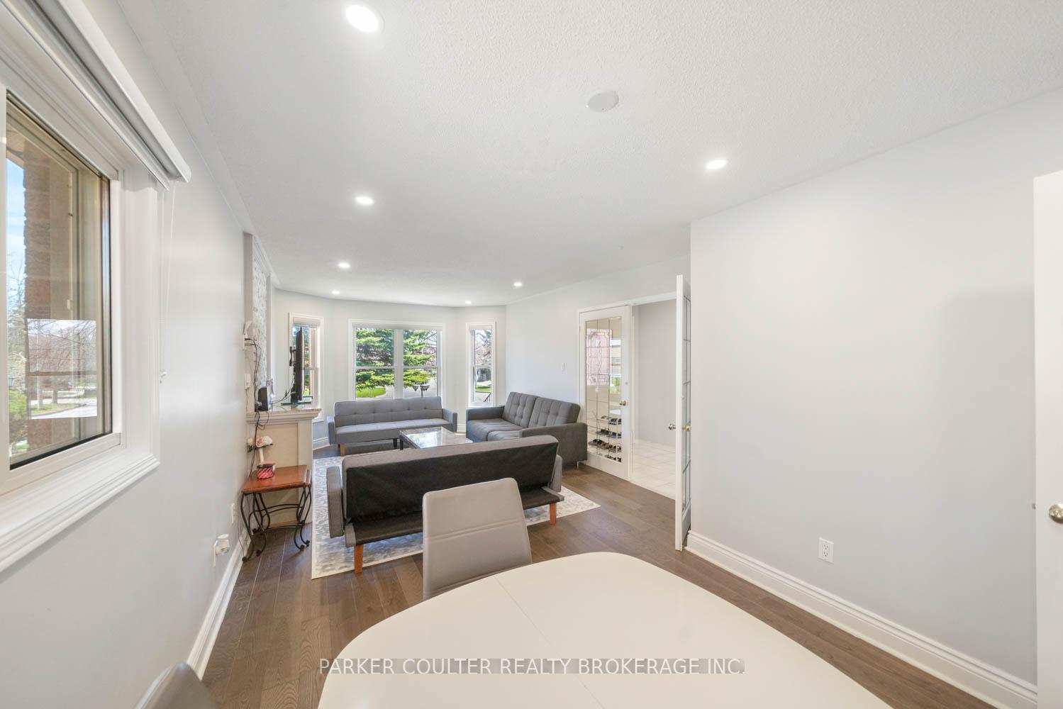 Photo 10 of 32 Brown Street, Barrie, Holly — HOMEH