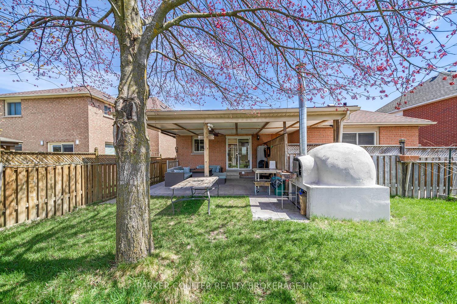 Photo 16 of 32 Brown Street, Barrie, Holly — HOMEH