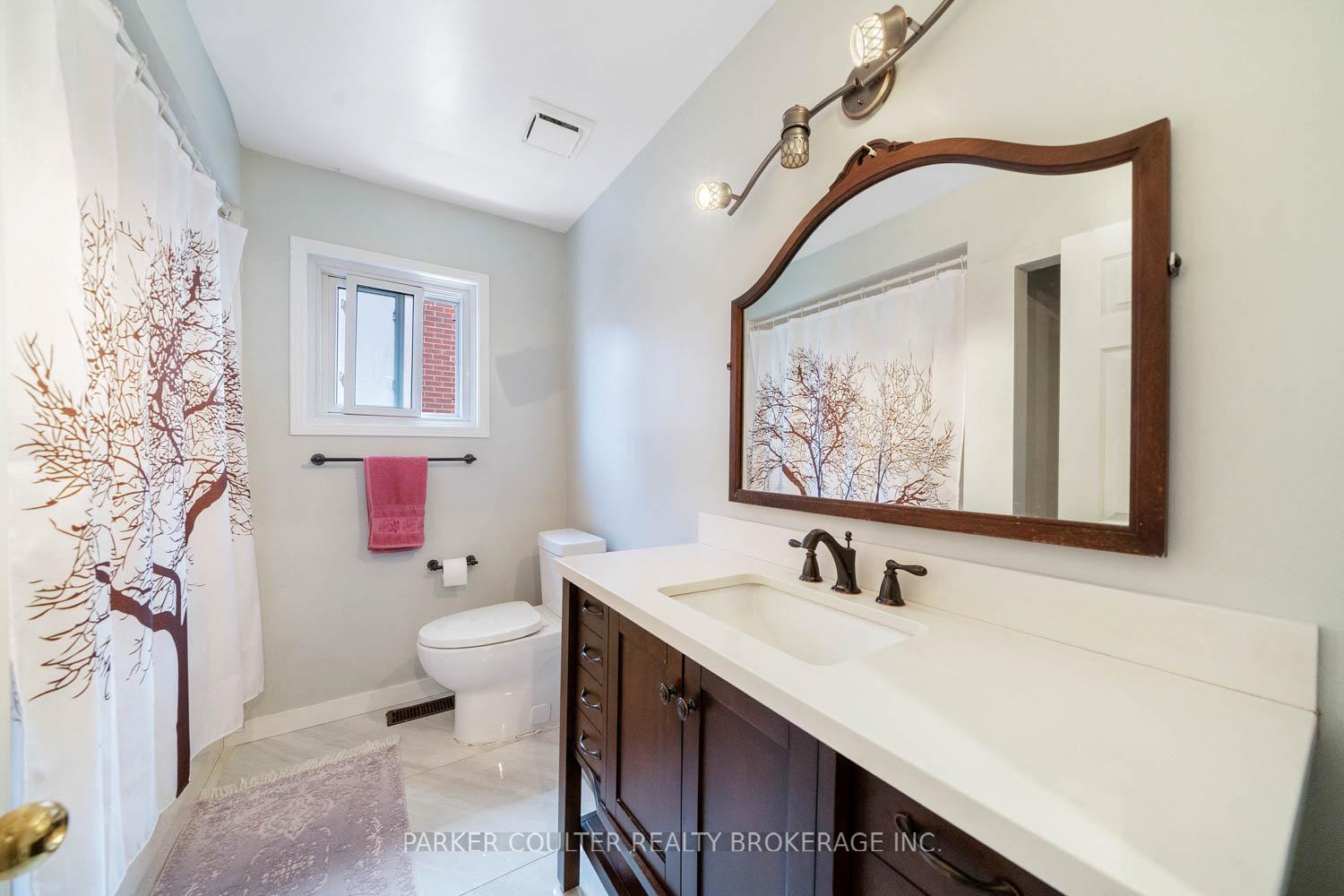 Photo 20 of 32 Brown Street, Barrie, Holly — HOMEH