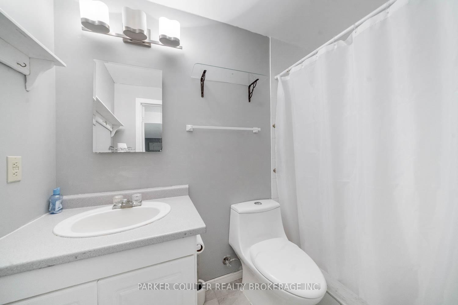 Photo 35 of 32 Brown Street, Barrie, Holly — HOMEH