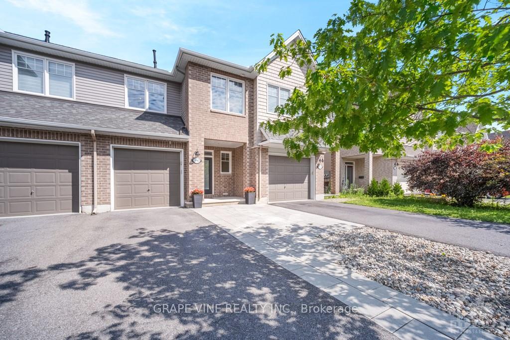 Photo 2 of 980 Bunchberry Way, Ottawa, Blossom Park/Kemp Park/Findlay Creek — HOMEH