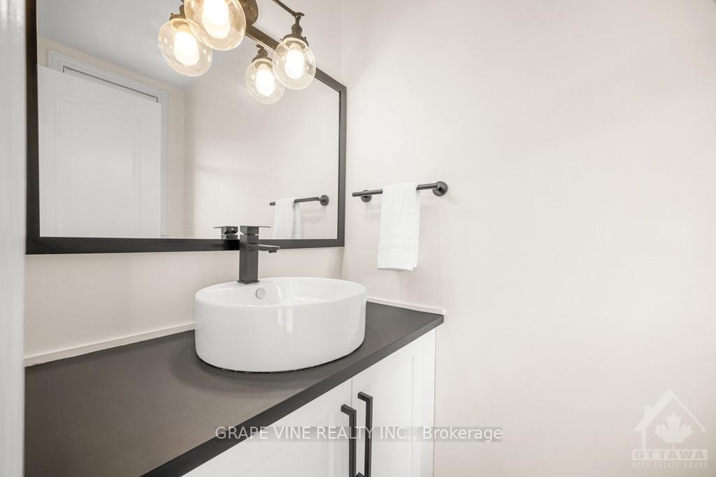 Photo 4 of 980 Bunchberry Way, Ottawa, Blossom Park/Kemp Park/Findlay Creek — HOMEH