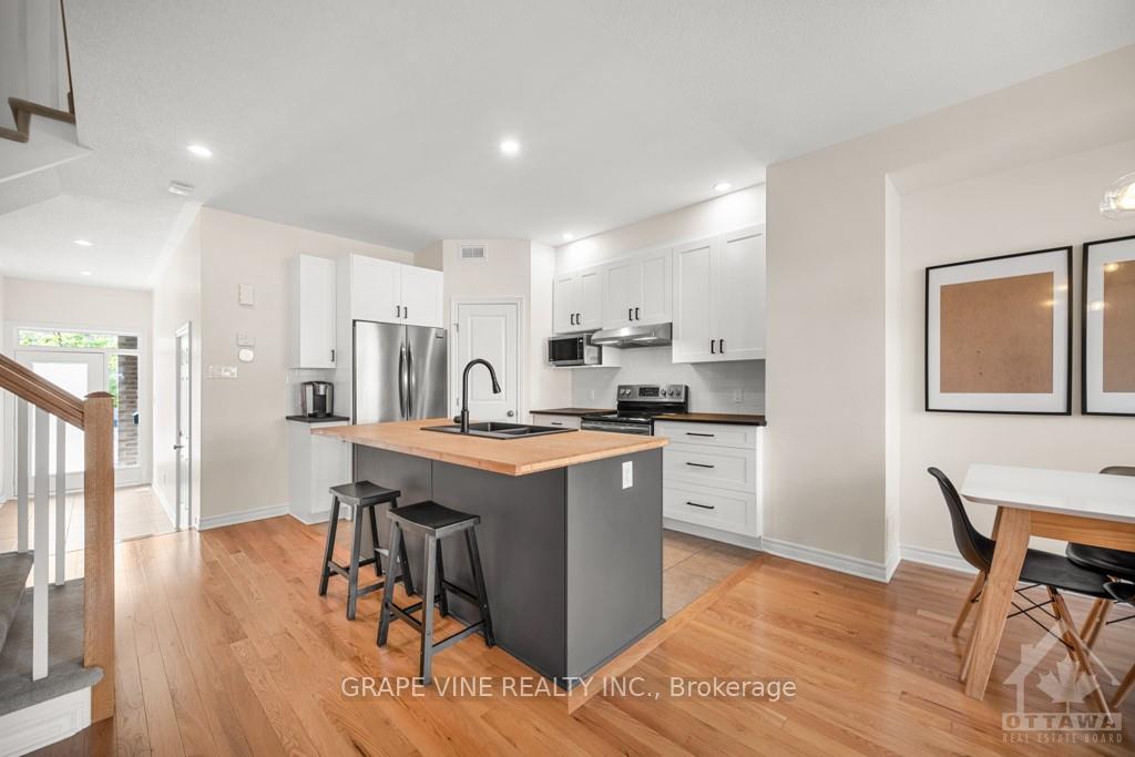 Photo 7 of 980 Bunchberry Way, Ottawa, Blossom Park/Kemp Park/Findlay Creek — HOMEH
