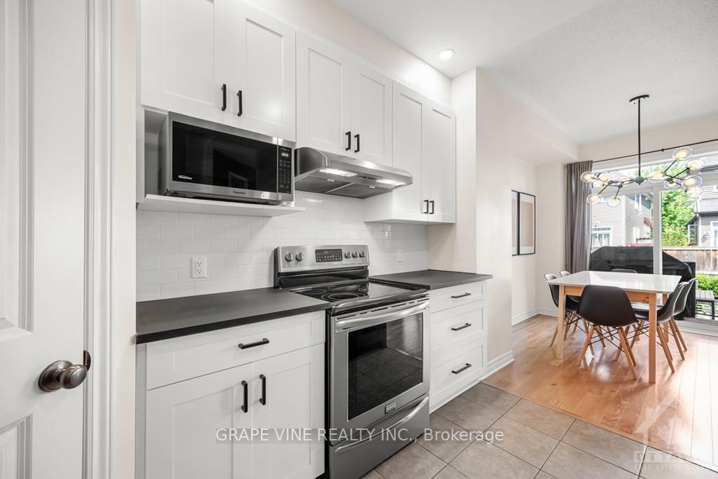 Photo 8 of 980 Bunchberry Way, Ottawa, Blossom Park/Kemp Park/Findlay Creek — HOMEH