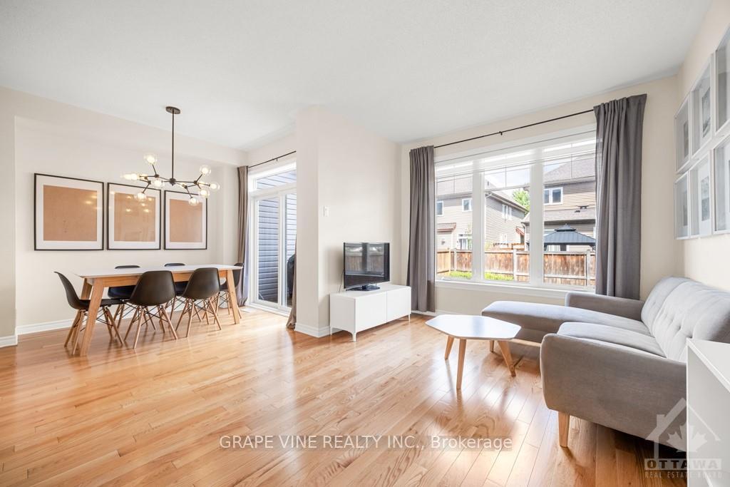 Photo 11 of 980 Bunchberry Way, Ottawa, Blossom Park/Kemp Park/Findlay Creek — HOMEH