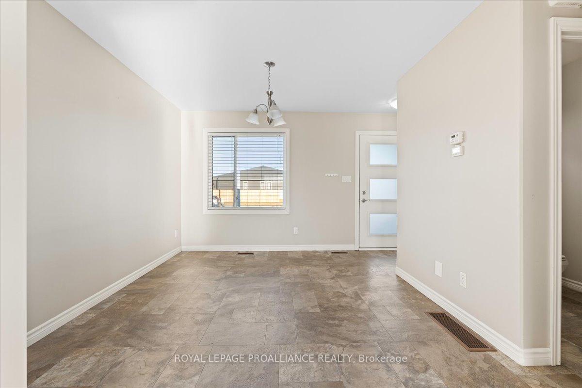 Photo 7 of 33 Ridgeway Place, Belleville, Belleville Ward — HOMEH