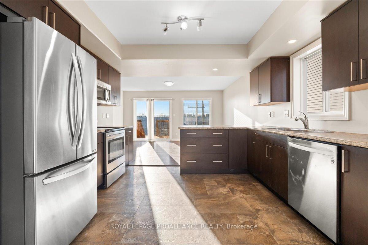 Photo 8 of 33 Ridgeway Place, Belleville, Belleville Ward — HOMEH
