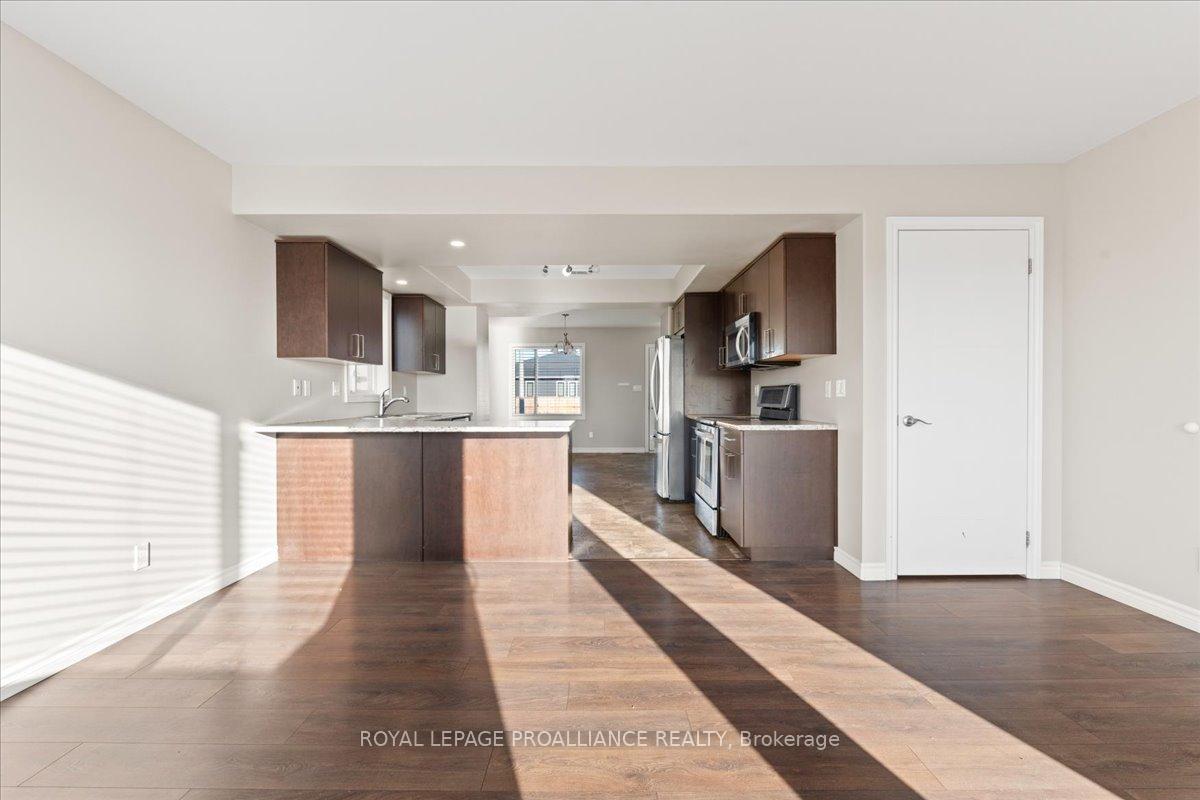 Photo 12 of 33 Ridgeway Place, Belleville, Belleville Ward — HOMEH