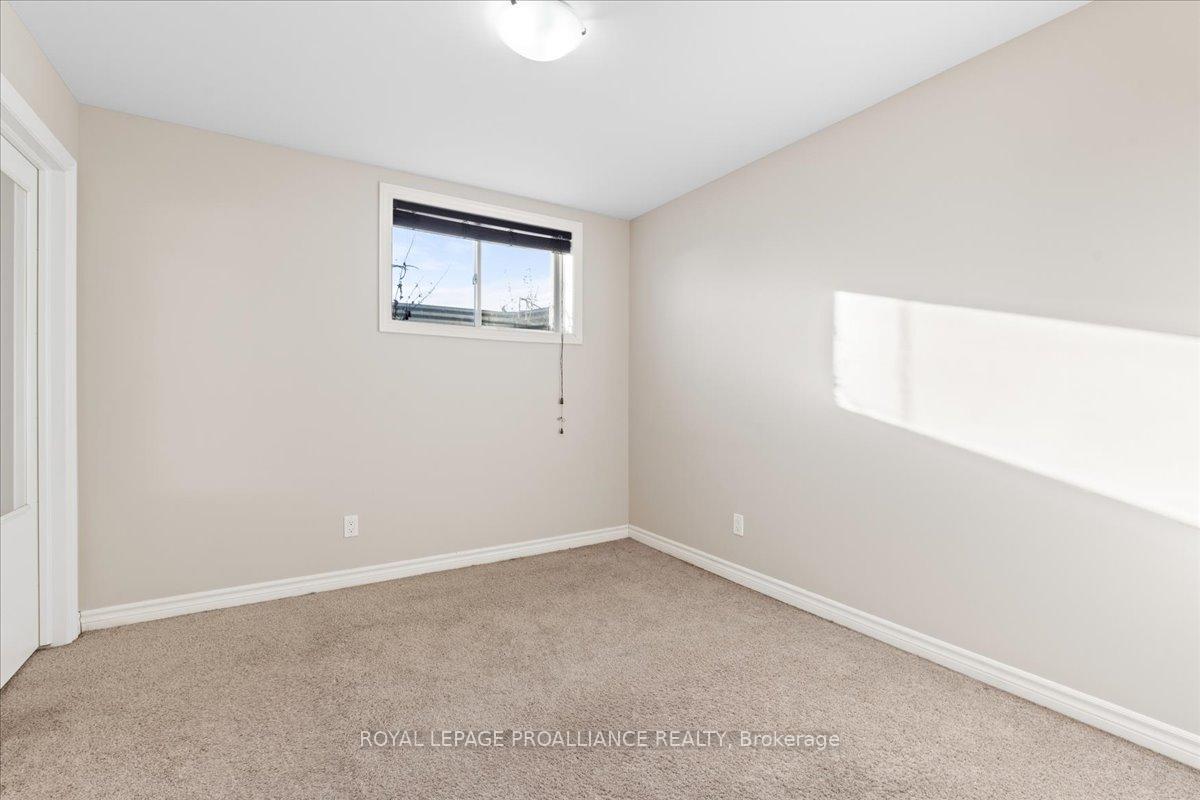 Photo 32 of 33 Ridgeway Place, Belleville, Belleville Ward — HOMEH