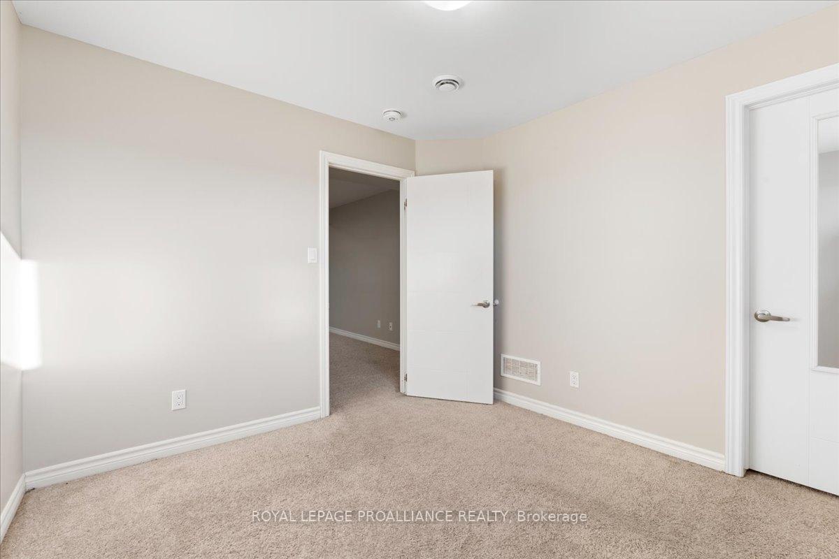 Photo 33 of 33 Ridgeway Place, Belleville, Belleville Ward — HOMEH