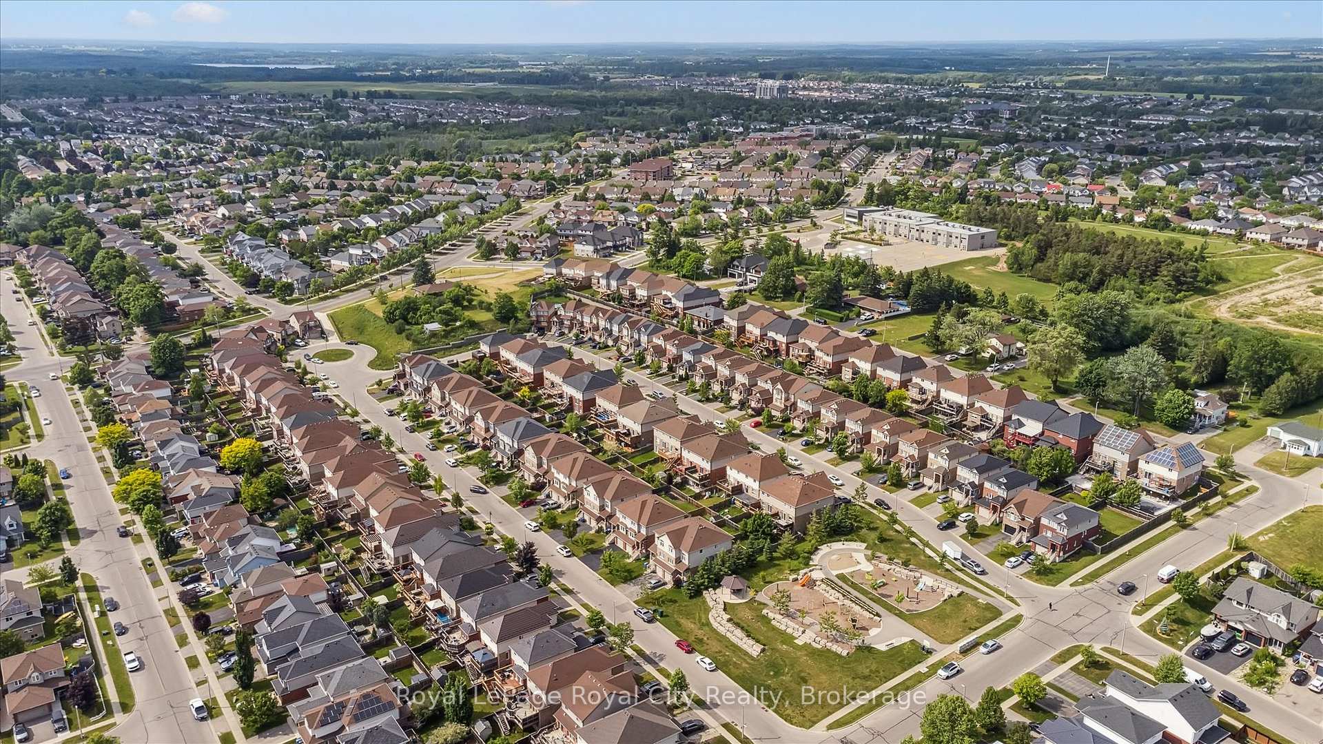 Photo 6 of 31 Oakes Crescent, Guelph, Grange Road — HOMEH