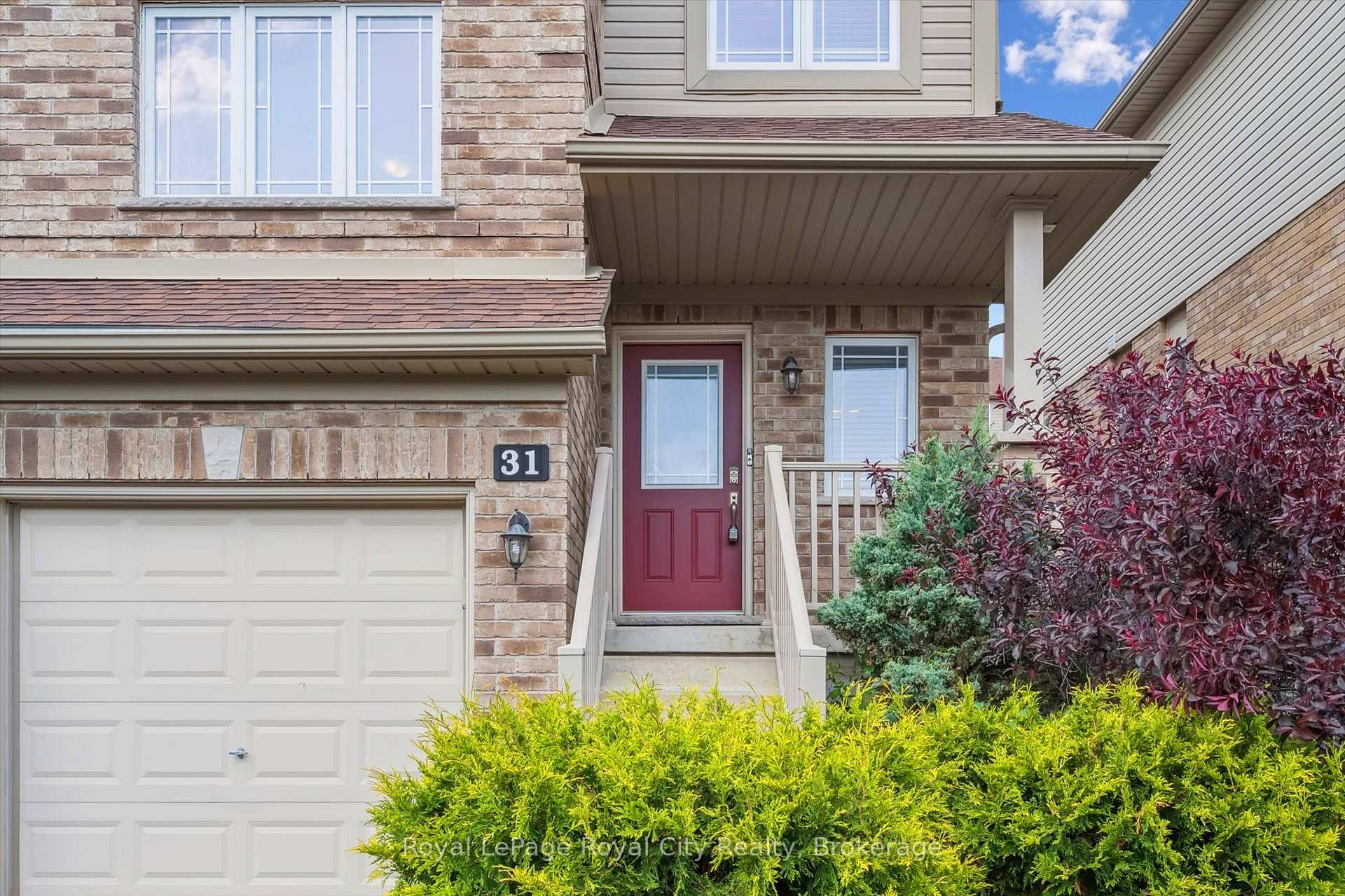 Photo 8 of 31 Oakes Crescent, Guelph, Grange Road — HOMEH
