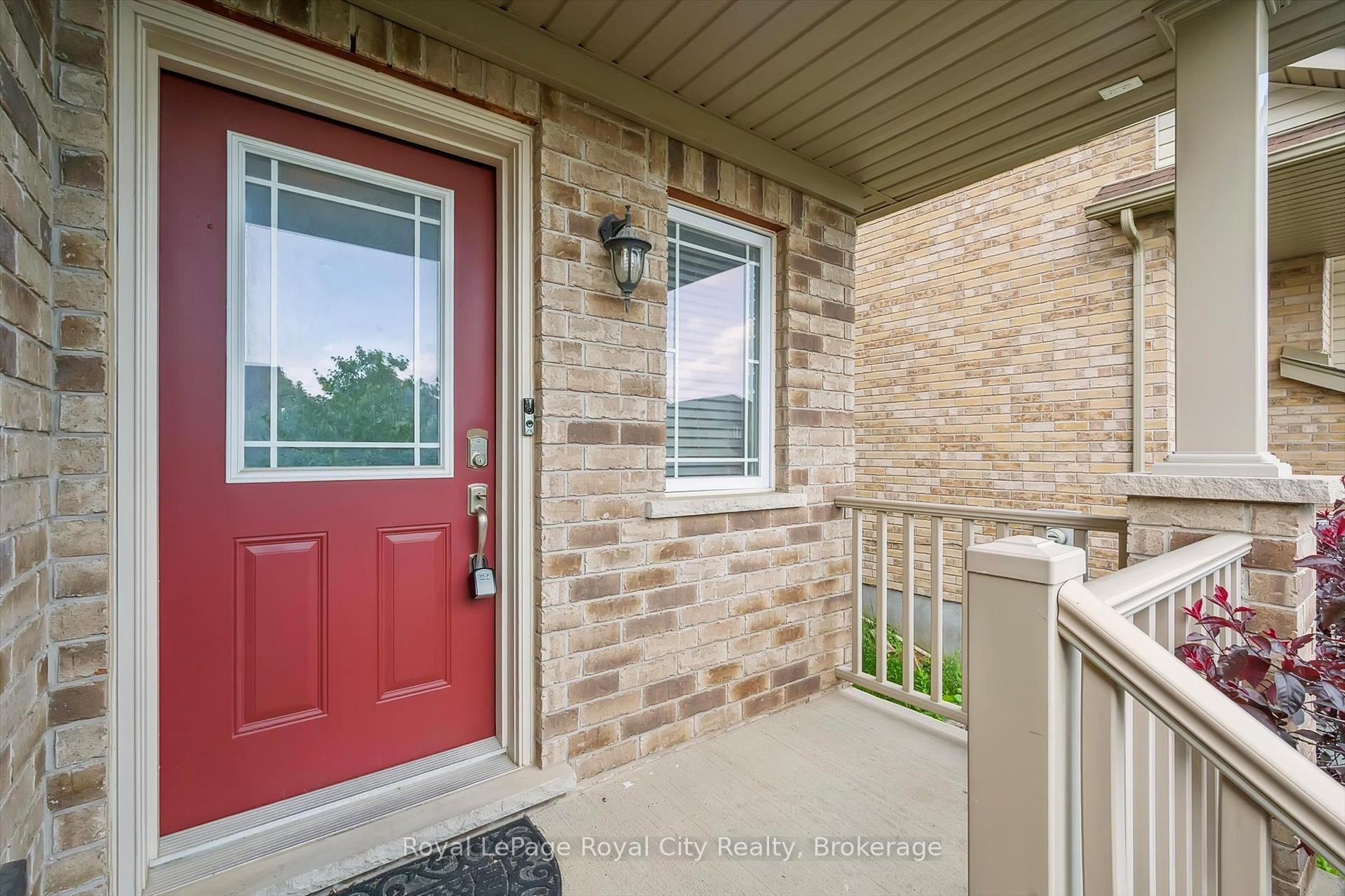 Photo 9 of 31 Oakes Crescent, Guelph, Grange Road — HOMEH