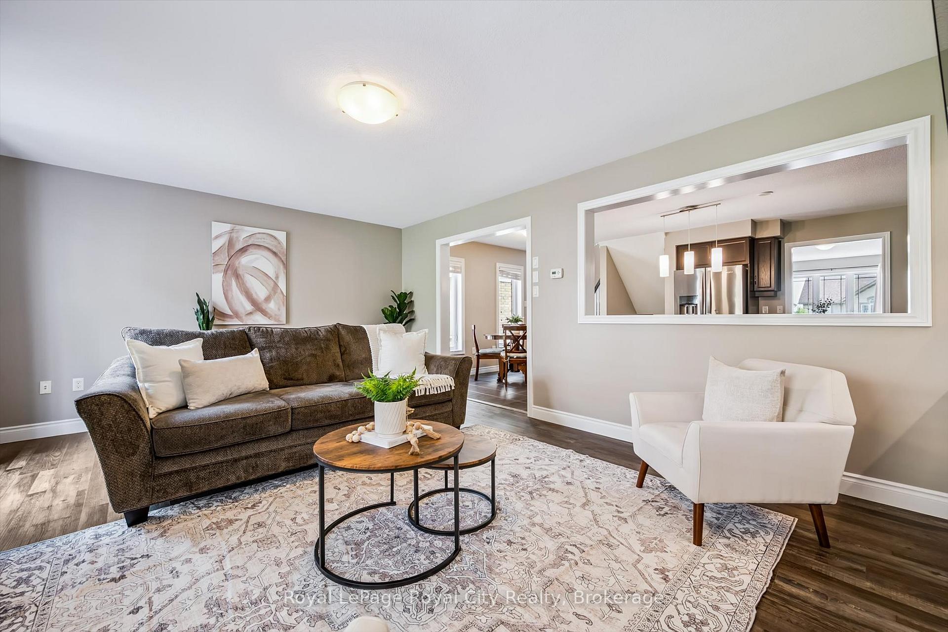 Photo 14 of 31 Oakes Crescent, Guelph, Grange Road — HOMEH