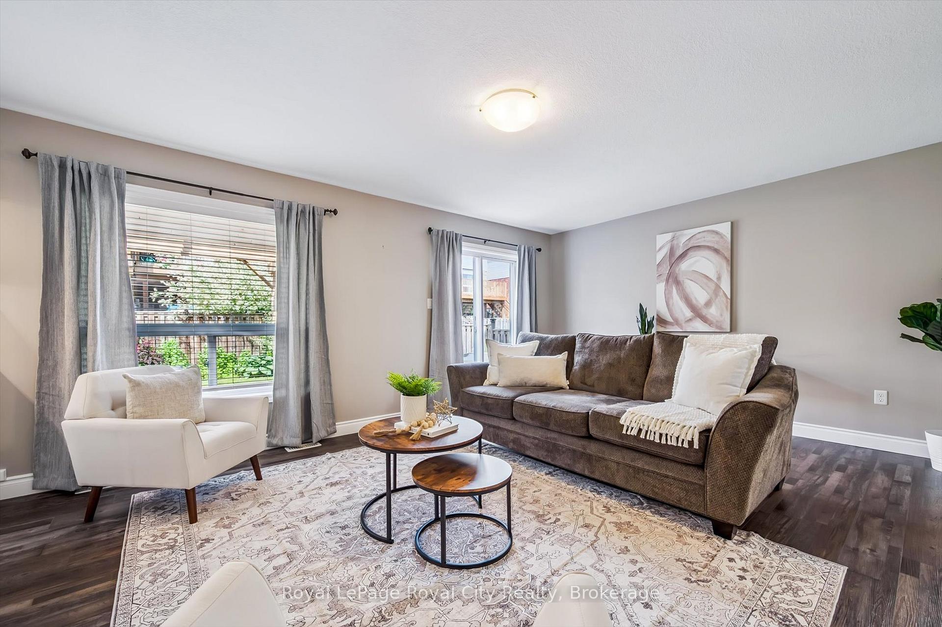 Photo 15 of 31 Oakes Crescent, Guelph, Grange Road — HOMEH