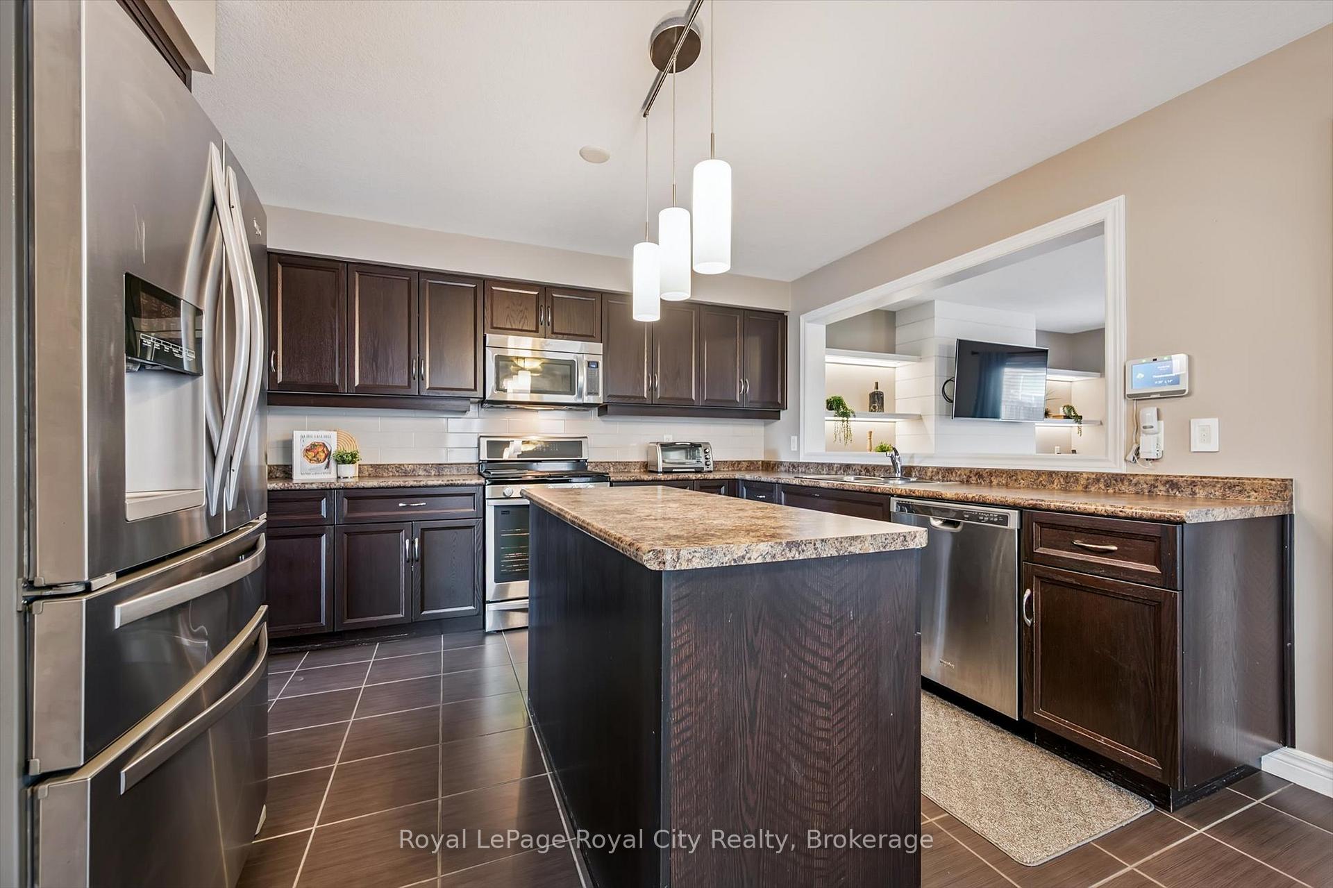 Photo 16 of 31 Oakes Crescent, Guelph, Grange Road — HOMEH