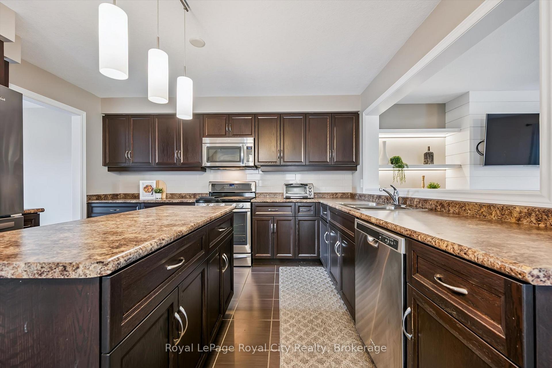 Photo 18 of 31 Oakes Crescent, Guelph, Grange Road — HOMEH