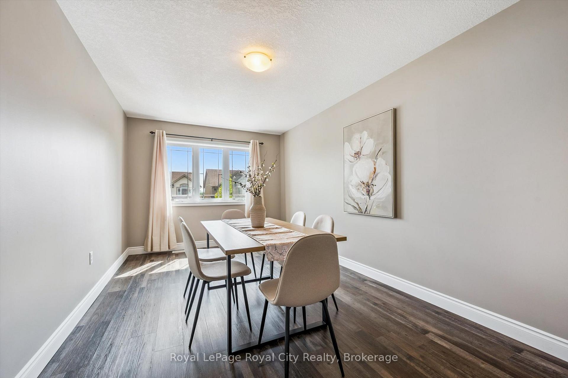 Photo 24 of 31 Oakes Crescent, Guelph, Grange Road — HOMEH