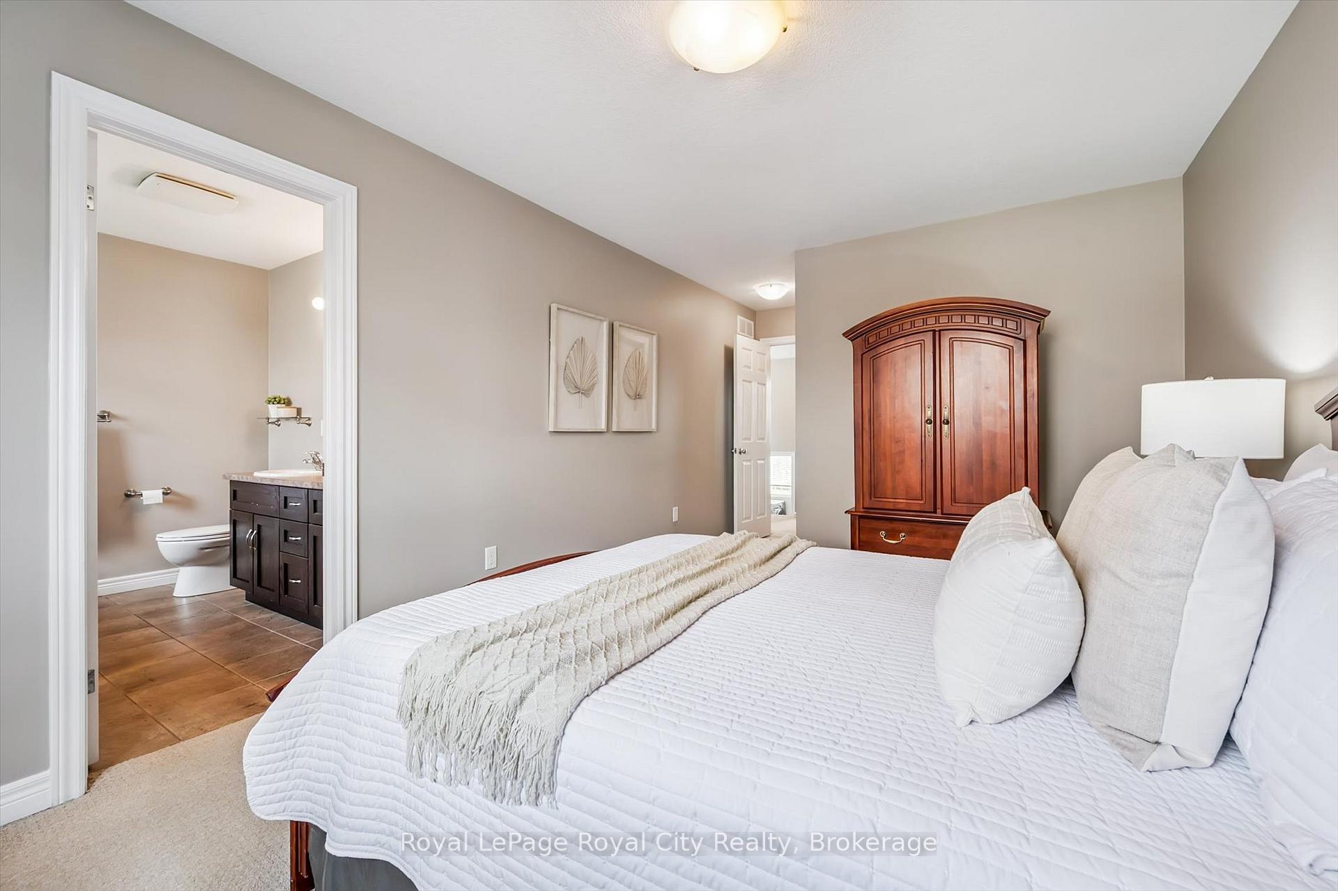 Photo 29 of 31 Oakes Crescent, Guelph, Grange Road — HOMEH