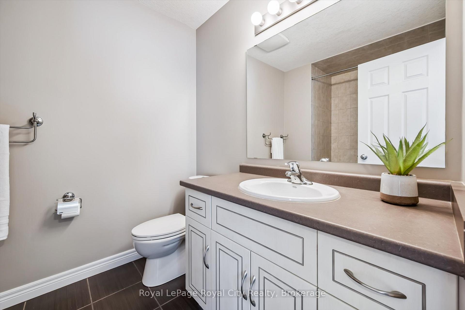 Photo 34 of 31 Oakes Crescent, Guelph, Grange Road — HOMEH