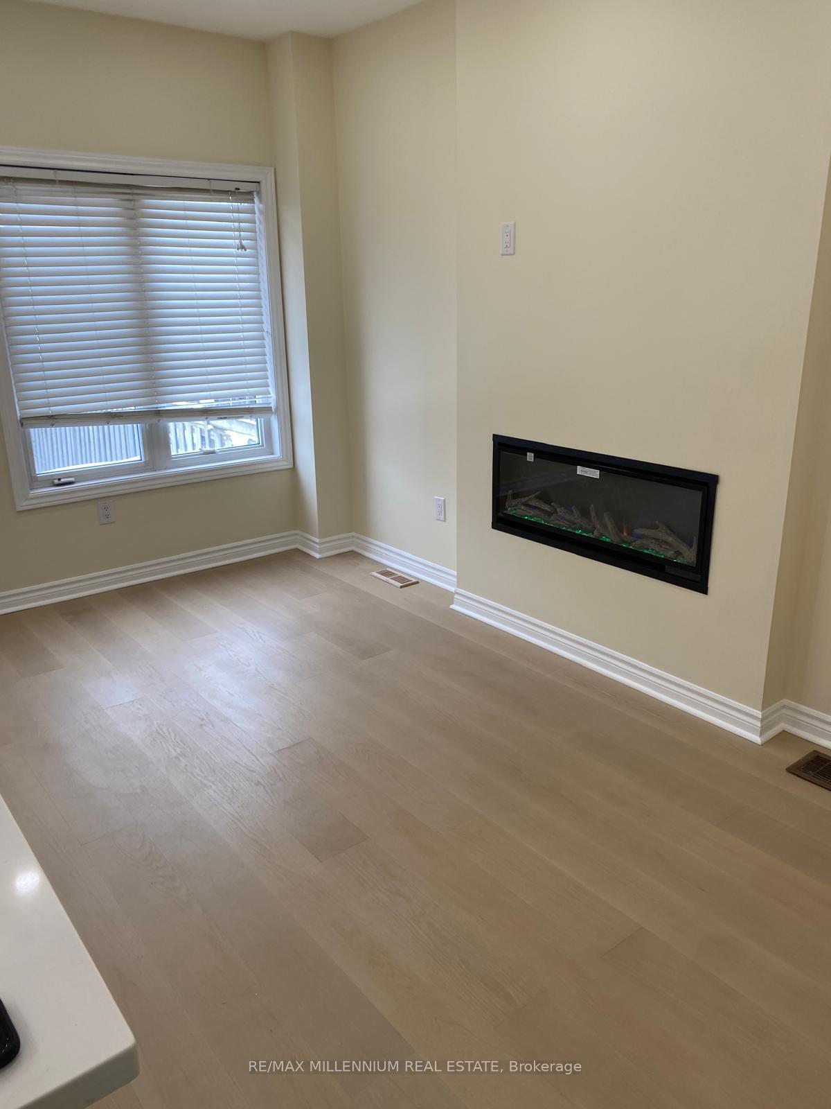 Photo 9 of 110 Stanley Street, Barrie, 400 North — HOMEH