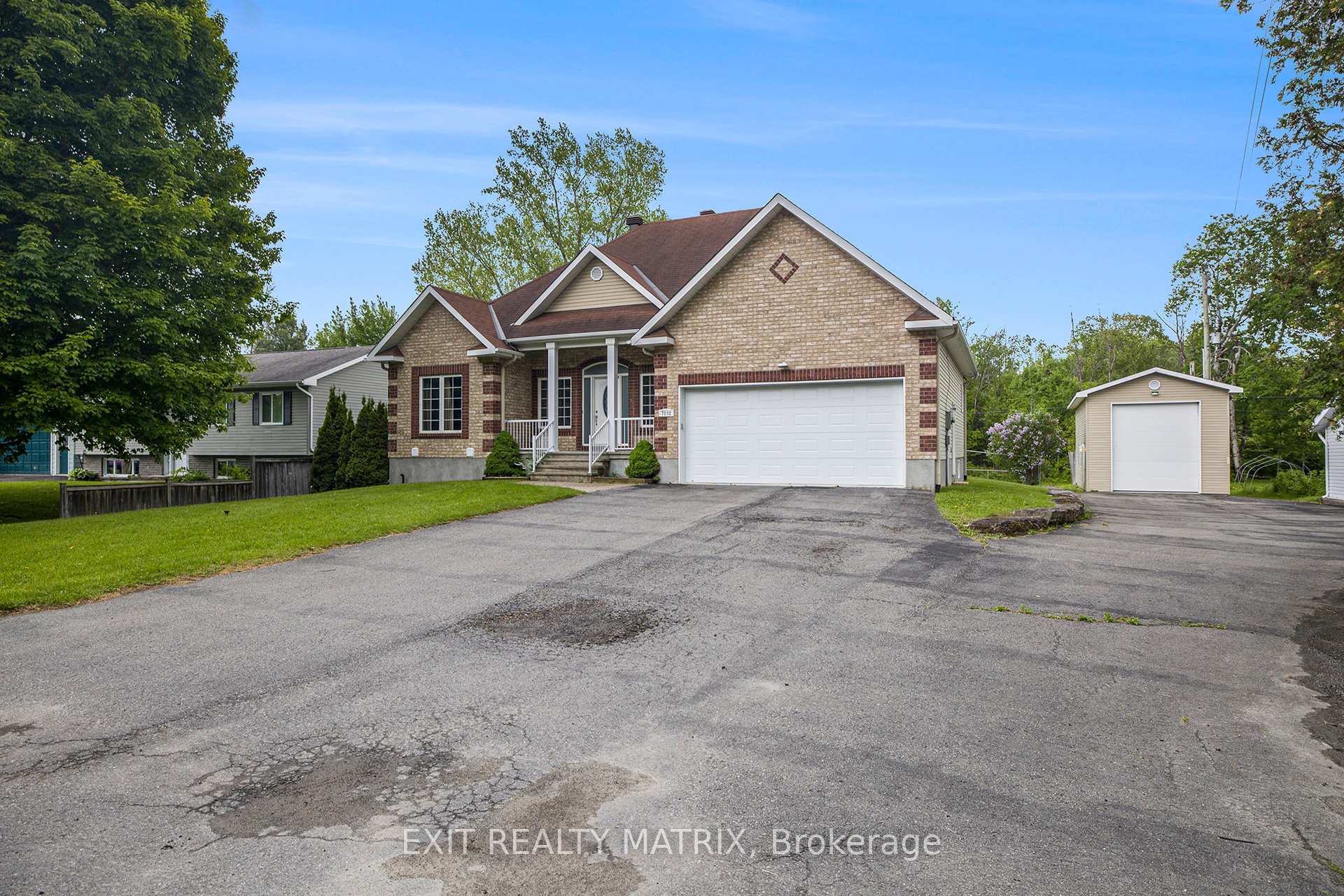 Photo 2 of 7232 Mitch Owens Road, Ottawa, Osgoode Twp North of Reg Rd 6 — HOMEH