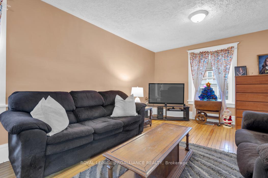 Photo 9 of 30 Cedar Street, Belleville, Belleville Ward — HOMEH