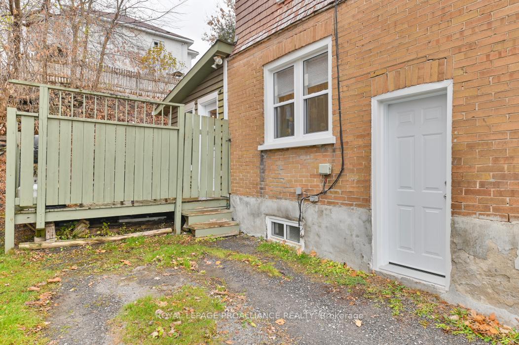 Photo 23 of 30 Cedar Street, Belleville, Belleville Ward — HOMEH
