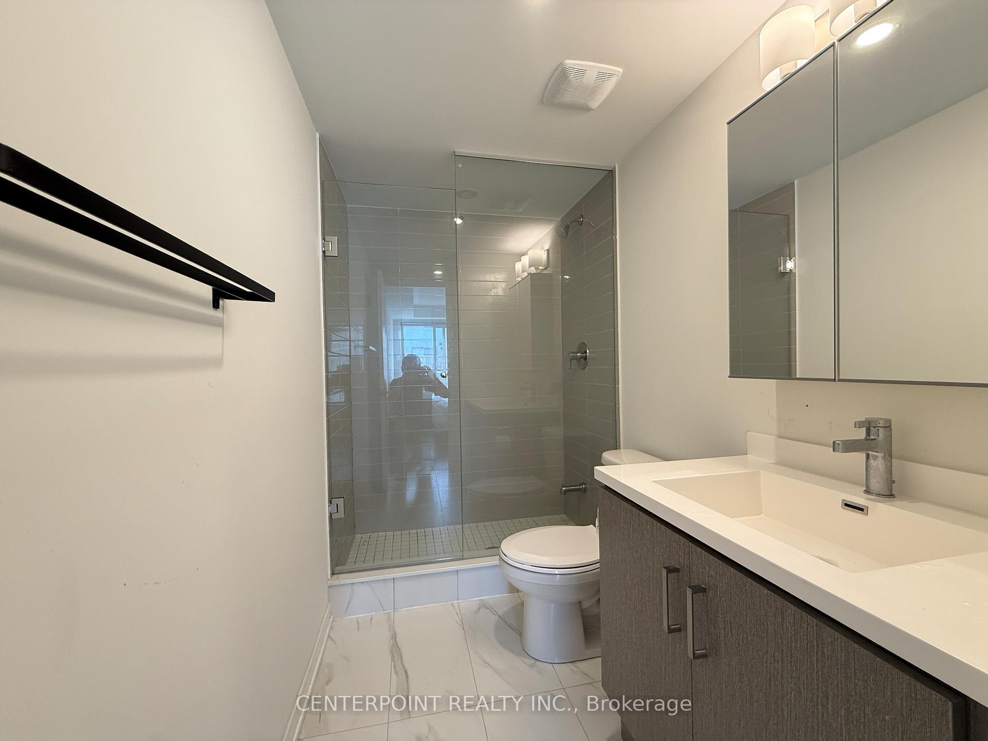 Photo 10 of Unit TH206, 141 Honeycrisp Crescent, Vaughan, Vaughan Corporate Centre — HOMEH