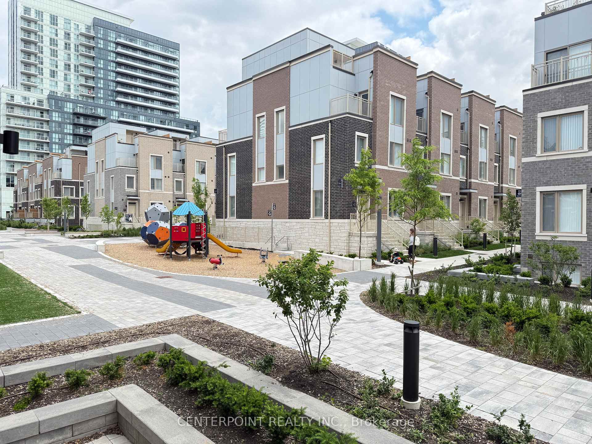 Photo 15 of Unit TH206, 141 Honeycrisp Crescent, Vaughan, Vaughan Corporate Centre — HOMEH