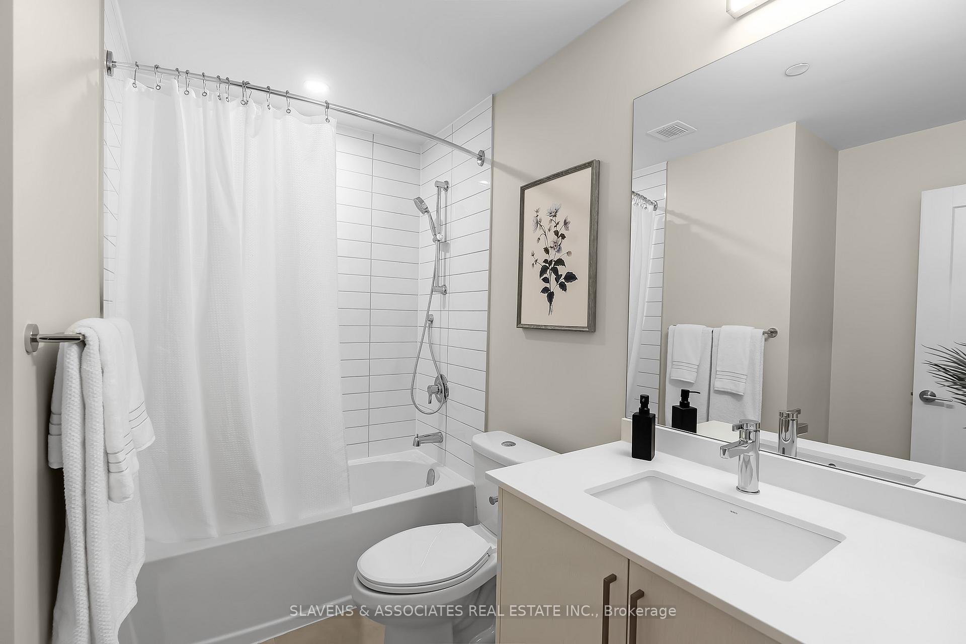 Photo 6 of Unit 1019, 41 Johnson Street, Barrie, North Shore — HOMEH