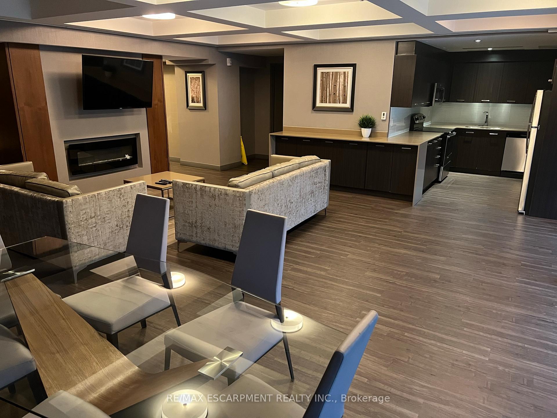 Photo 13 of Unit 1111, 150 Main Street W, Hamilton, Central — HOMEH